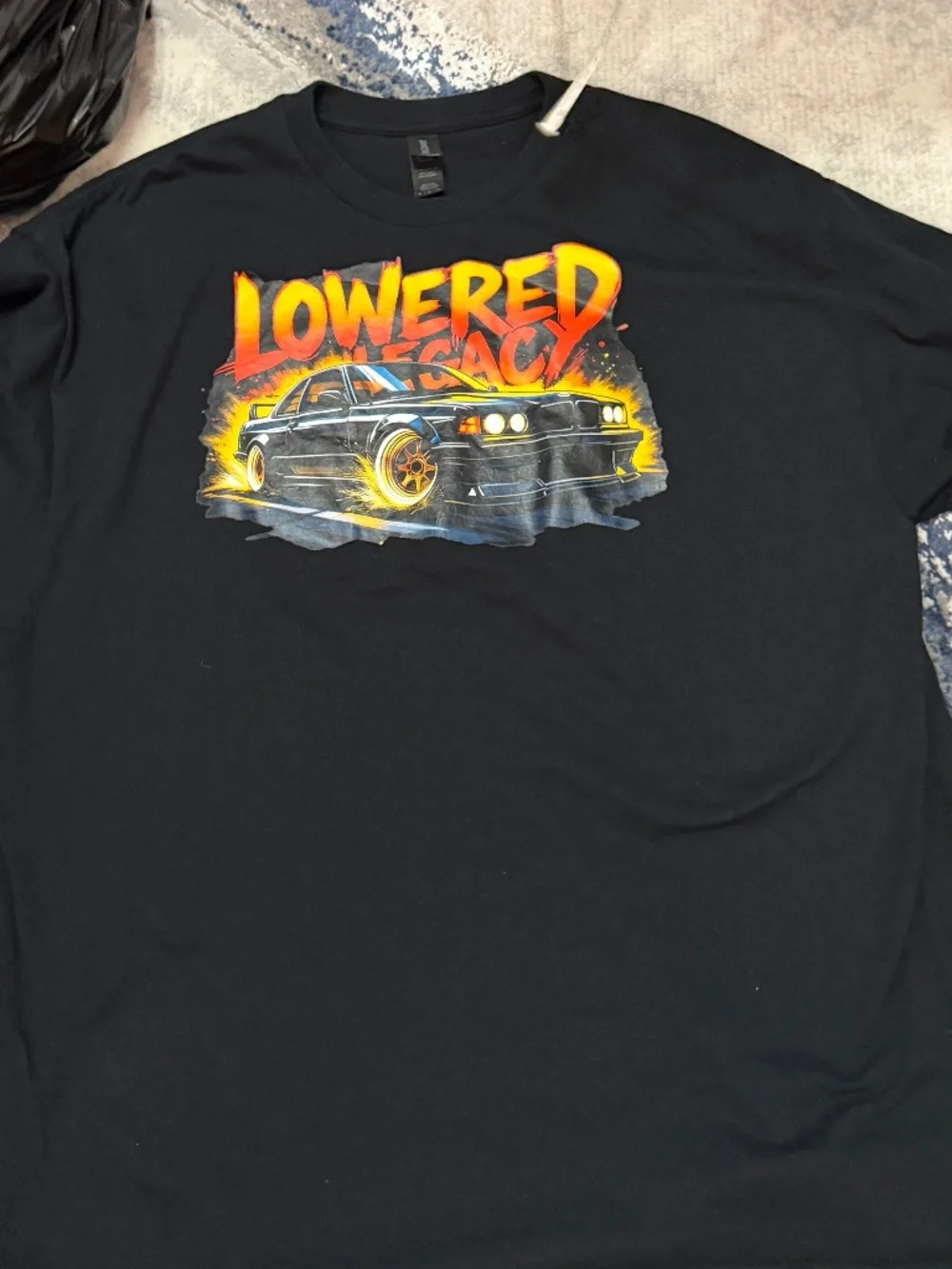 Gildan Men's XL Lowered Legacy Classic Car Graphic T-Shirt Black
